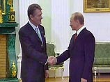 Заявление Виктора Ющенко улучшит непростые отношения Украины с Кремлем в момент, когда ее роман с Европой начинает скисать после разгрома европейской Конституции Заявление Виктора Ющенко улучшит непростые отношения Украины с Кремлем в момент, когда ее роман с Европой начинает скисать после разгрома европейской Конституции