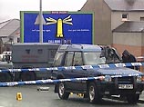 Убийство произошло накануне во второй половине дня. Когда двое мужчин вышли из букмекерской конторы и направились к своему автомобилю, неизвестный открыл по ним огонь из пистолета Убийство произошло накануне во второй половине дня. Когда двое мужчин вышли из букмекерской конторы и направились к своему автомобилю, неизвестный открыл по ним огонь из пистолета