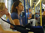 В метро женщины думают о сексе в два раза чаще мужчин