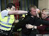 Анархисты из Германии и Италии разгромили шотландский город рядом с местом встречи лидеров G8 (ФОТО, ВИДЕО) Анархисты из Германии и Италии разгромили шотландский город рядом с местом встречи лидеров G8 (ФОТО, ВИДЕО)