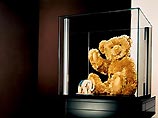 Германская фирма изготовила самого дорогого плюшевого медведя в мире
