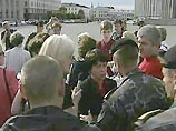 Жена Дмитрия Завадского требует привлечь к ответственности омоновца, ударившего ее в Минске Жена Дмитрия Завадского требует привлечь к ответственности омоновца, ударившего ее в Минске
