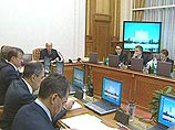 Путин попросил правительство и Госдуму взвешенно и трезво работать над бюджетом-2006