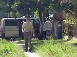 Полиция Германии арестовала немца, который бегал голышом по лесу и орал на деревья Полиция Германии арестовала немца, который бегал голышом по лесу и орал на деревья