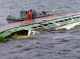 В Охотском море из-за смещения груза затонула баржа СП-13: пропали 4 человека