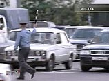 В городе введен план "Перехват". Разыскивается автомобиль BMW, на котором, как предполагает следствие, налетчики пытаются скрыться. На месте происшествия работает следственная группа В городе введен план "Перехват". Разыскивается автомобиль BMW, на котором, как предполагает следствие, налетчики пытаются скрыться. На месте происшествия работает следственная группа