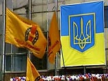 В Донецке Ющенко встретили плакатами "Так!" и "Всё не так!"