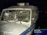 В результате подрыва милицейского автомобиля УАЗ, совершенного в Махачкале в ночь на воскресенье, пострадали два милиционера, они госпитализированы