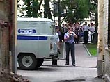 У угличских инкассаторов похитили деньги и драгоценности на 2 млн рублей У угличских инкассаторов похитили деньги и драгоценности на 2 млн рублей