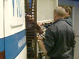 Скрываясь с места преступления, один грабитель попал под машину, а второй разбился насмерть Скрываясь с места преступления, один грабитель попал под машину, а второй разбился насмерть