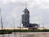Экипаж Discovery покинул флоридский космодром и направляется в Техас на учения