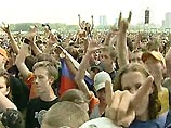 В воскресенье на "Крылья" пришли более 10 тысяч человек В воскресенье на "Крылья" пришли более 10 тысяч человек