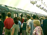 Московское метро - самое красивое метро в мире, которое ежегодно посещают тысячи туристов, излюбленное место встреч москвичей, - без всякого сомнения, стало самым грязным, пишет газета Liberation