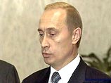 Путин встретился с "нашистами", приехавшими с Селигера