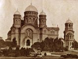 В 1962 году по приказу министра культуры СССР Екатерины Фурцевой кресты на кафедральном соборе были спилены, а сам храм превратили в планетарий. Собор вернули церкви только в начале 90-х годов прошлого века