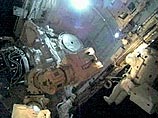 Астронавты Discovery вышли в открытый космос
