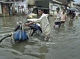 Проливные муссонные дожди вновь обрушились на финансовую столицу Индии Бомбей (Мумбаи).