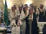 В Саудовской Аравии скончался король Фахд ибн Абдель Азиз Аль Сауд. Король умер в госпитале, сообщает Reuters. Все саудовские телеканалы в понедельник прервали свои передачи и передают чтение Корана на фоне кадра Мекки