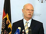 Министр обороны ФРГ Петер Штрук упал с мотоцикла и сильно ушиб колено Министр обороны ФРГ Петер Штрук упал с мотоцикла и сильно ушиб колено