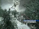 В Краснодарском крае при спуске на плотах по реке погибли два туриста, 15 пропали (ФОТО) В Краснодарском крае при спуске на плотах по реке погибли два туриста, 15 пропали (ФОТО)