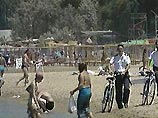 В Анапе у следователя прокуратуры, пока он купался, на пляже украли пистолет В Анапе у следователя прокуратуры, пока он купался, на пляже украли пистолет