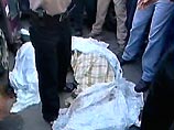 Стрельбу в автобусе N165 устроил 19-летний Идан Натан-Заде - уроженец еврейского поселения Тапуах на Западном берегу Иордана, который около двух месяцев назад дезертировал из Армии обороны Израиля (ЦАХАЛ) и принял имя Эден Цубери Стрельбу в автобусе N165 устроил 19-летний Идан Натан-Заде - уроженец еврейского поселения Тапуах на Западном берегу Иордана, который около двух месяцев назад дезертировал из Армии обороны Израиля (ЦАХАЛ) и принял имя Эден Цубери