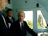 Президент РФ Владимир Путин поздравил работников и ветеранов железнодорожного транспорта с их профессиональным праздником - Днем железнодорожника