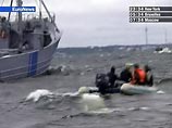 Ранее в море был спущен подводный робот Военно-морских сил Эстонии, который не смог определить, есть ли в вертолете люди