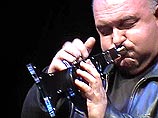 Австралийский музыкант Джеймс Моррисон совместно с дизайнером Стивом Маршаллом создали высокотехнологичный музыкальный инструмент &#8211; "цифровую" трубу
