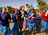 Еврейские поселенцы готовятся к решительному сражению с израильской армией Еврейские поселенцы готовятся к решительному сражению с израильской армией
