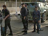 По ее данным, в ходе спецопераций полиция обнаружила на одной из ферм в городе Эль-Ариш на Синае тонну взрывчатки. В настоящее время ее образцы сличают с взрывчатыми веществами, использовавшимися при трех взрывах в Шарм эш-Шейхе По ее данным, в ходе спецопераций полиция обнаружила на одной из ферм в городе Эль-Ариш на Синае тонну взрывчатки. В настоящее время ее образцы сличают с взрывчатыми веществами, использовавшимися при трех взрывах в Шарм эш-Шейхе