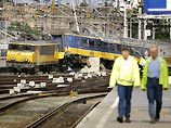 Два поезда сошли с рельсов на центральном вокзале Амстердама (ФОТО) Два поезда сошли с рельсов на центральном вокзале Амстердама (ФОТО)