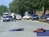 В центре Грозного взорван автомобиль: 1 погиб, 11 ранены (ФОТО) В центре Грозного взорван автомобиль: 1 погиб, 11 ранены (ФОТО)