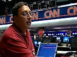 Телеканал CNN, чьи компьютеры "червь" атаковал в Нью-Йорке и Атланте, сделал эту новость главной в своих вечерних передачах