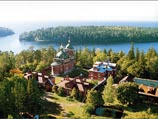 Патриарх Алексий освятил воссозданный на Валааме Воскресенский скит Патриарх Алексий освятил воссозданный на Валааме Воскресенский скит