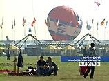 Международный авиационно-космический салон МАКС-2005 в подмосковном Жуковском с сегодняшнего дня открывает двери для всех желающих Международный авиационно-космический салон МАКС-2005 в подмосковном Жуковском с сегодняшнего дня открывает двери для всех желающих