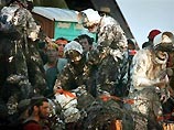 Ночью полностью были выведены с этой палестинской территории поселения Неве-Декалим и Кфар-Даром, которые являлись крупнейшими центрами сопротивления противников размежевания Ночью полностью были выведены с этой палестинской территории поселения Неве-Декалим и Кфар-Даром, которые являлись крупнейшими центрами сопротивления противников размежевания