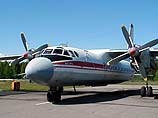 В Казахстане у пассажирского самолета Ан-24 в полете отказал двигатель