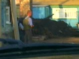 По официальной версии, беспорядки начались после того, как в ночь на 16 августа в ночном баре в результате драки получил смертельное огнестрельное ранение Николай Болдарев, калмык по национальности По официальной версии, беспорядки начались после того, как в ночь на 16 августа в ночном баре в результате драки получил смертельное огнестрельное ранение Николай Болдарев, калмык по национальности