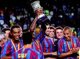 "Барселона" выигрывает первый трофей в сезоне "Барселона" выигрывает первый трофей в сезоне