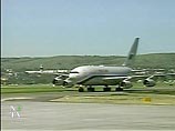 В августе 2005 года на самолетах Ил-96-300 произошли инциденты, влияющие на обеспечение безопасности полетов. Данные инциденты были вызваны отказом системы торможения колес. Аналогичные ситуации происходили и ранее