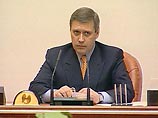 Касьянов, который был премьер-министром около 4 лет, до тех пор, пока Путин не уволил его в 2004 году, в июле 2005 года бросил вызов властям, обвинив их в организации кампании по его очернению