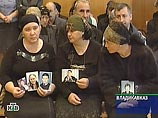 Представительницы комитета "Матери Беслана" продолжили акцию протеста, оставшись на ночь в здании Верховного суда Северной Осетии, где во вторник шло заседание по делу о теракте
