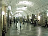 Движение поездов по Кольцевой линии московского метро было прервано из-за подозрительного запаха Движение поездов по Кольцевой линии московского метро было прервано из-за подозрительного запаха