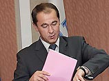 Тишанин родился 20 апреля 1966 года в городе Троицк Челябинской области. Окончил Челябинский техникум железнодорожного транспорта, Уральский электромеханический институт инженеров железнодорожного транспорта Тишанин родился 20 апреля 1966 года в городе Троицк Челябинской области. Окончил Челябинский техникум железнодорожного транспорта, Уральский электромеханический институт инженеров железнодорожного транспорта