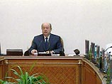 Только 5% россиян в настоящее время не имеют никаких претензий к правительству Михаила Фрадкова, при этом 16% полагают, что подчиненным премьера удастся в ближайшее время добиться изменения положения в стране к лучшему Только 5% россиян в настоящее время не имеют никаких претензий к правительству Михаила Фрадкова, при этом 16% полагают, что подчиненным премьера удастся в ближайшее время добиться изменения положения в стране к лучшему