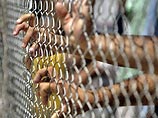 Наблюдатели не исключают, что освобождение может быть связано с продолжающимися в настоящее время усилиями по поиску компромиссного варианта проекта конституции страны Наблюдатели не исключают, что освобождение может быть связано с продолжающимися в настоящее время усилиями по поиску компромиссного варианта проекта конституции страны