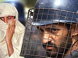 Жительница Пакистана обвиняет полицейских в похищении и изнасиловании Жительница Пакистана обвиняет полицейских в похищении и изнасиловании