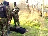 Милиционеры, похитившие в Чечне людей, ударились в бега.  Освободившие их прокуроры уволены