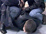Психически неуравновешенный мужчина устроил погром на станции метро "Серпуховская" в Москве